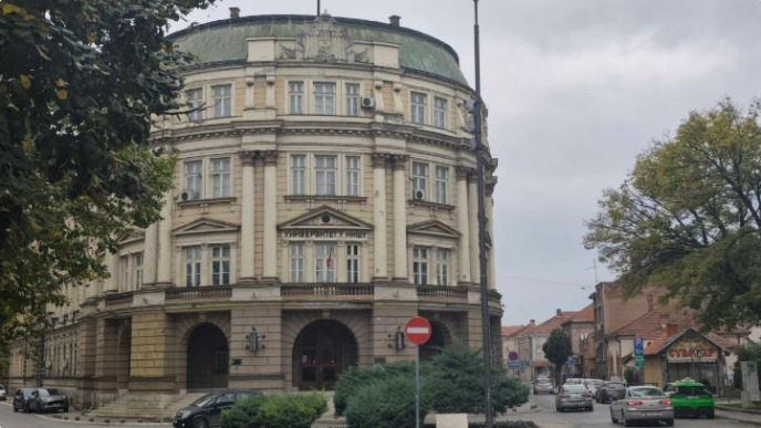 Rektor da podnese ostavku